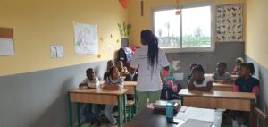What are the advantages of bilingual teaching in…